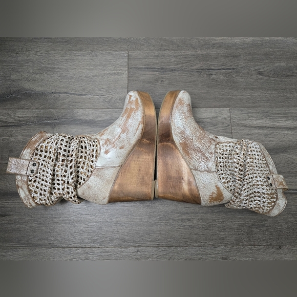 Bed Stu Tan and Cream Ankle Boots - Picture 8 of 11